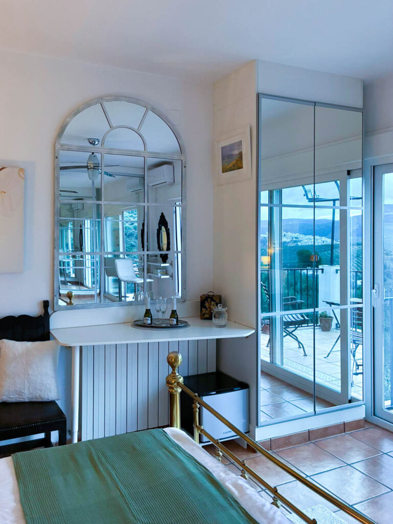 2026-02_schlafzimmer-olivo_casa-de-ladera_003